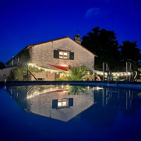 Pays De Joie - La Guitare Holiday home *